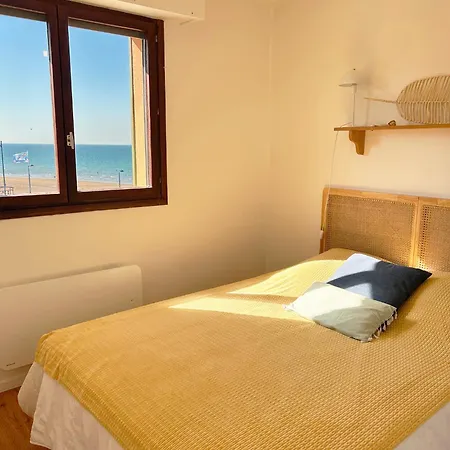 Cote Et Superbe Front De Wifi & Parking