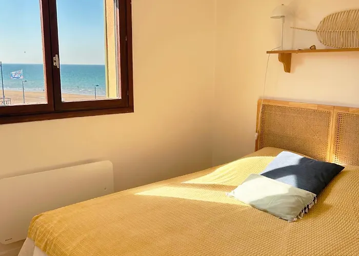 Cote Et Superbe Front De Wifi & Parking